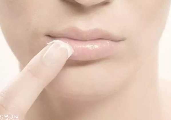 冬季如何护唇 护唇小妙招