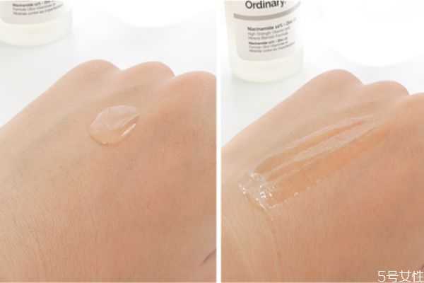 夏天可以只用水不用乳吗?脸上搓泥是不是护肤品用多了 夏天可以只用水不用乳吗?脸上搓泥是不是护肤品用多了