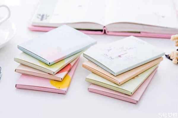 吸油纸适合什么肤质?为什么吸油纸会把粉底也吸走 吸油纸适合什么肤质?为什么吸油纸会把粉底也吸走