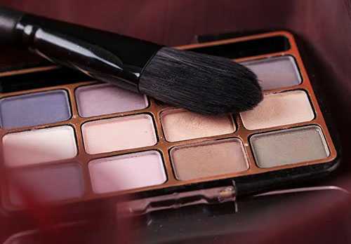 眉粉成分越多越好吗