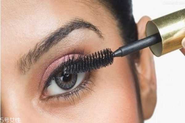 怎么卸睫毛膏？教你如何卸掉睫毛膏