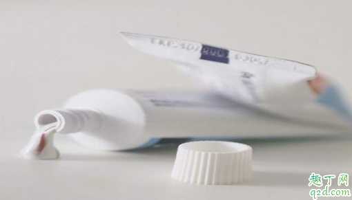 刷了过期的牙膏会怎么样 没开封的牙膏过期了还能用吗2