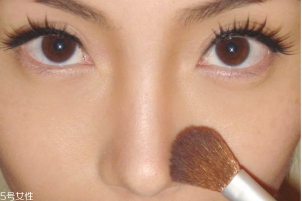 挺拔鼻子怎么画？怎么画鼻影显立体