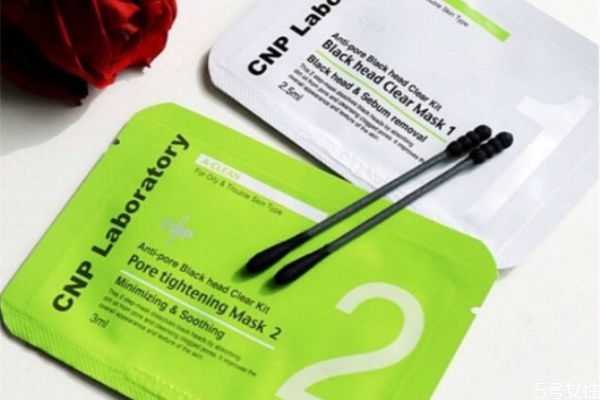 黑头不挤会自己消失吗？黑头产生的原因