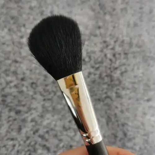 腮红刷贵和便宜的区别