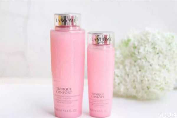 兰蔻的大粉水用了要卸妆吗?兰蔻粉水和普通水有什么区别 兰蔻的大粉水用了要卸妆吗?兰蔻粉水和普通水有什么区别