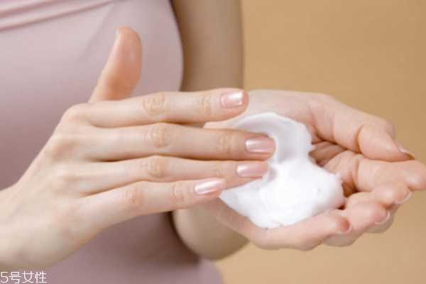 冬天手干燥开裂怎么办