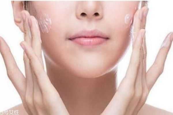 油性皮肤化妆脱妆怎么办 油性皮肤怎么样才能不脱妆