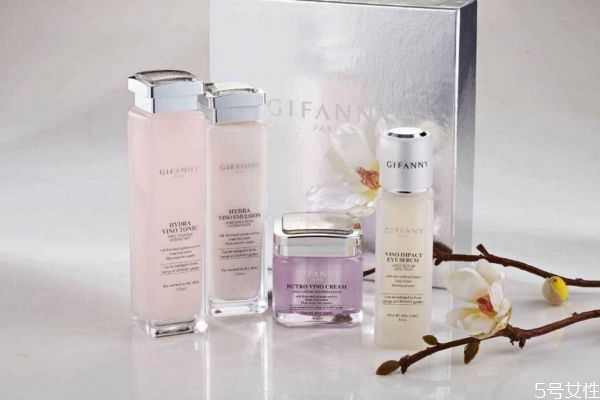 水前精华有必要用吗?水和精华哪个重要 水前精华有必要用吗?水和精华哪个重要