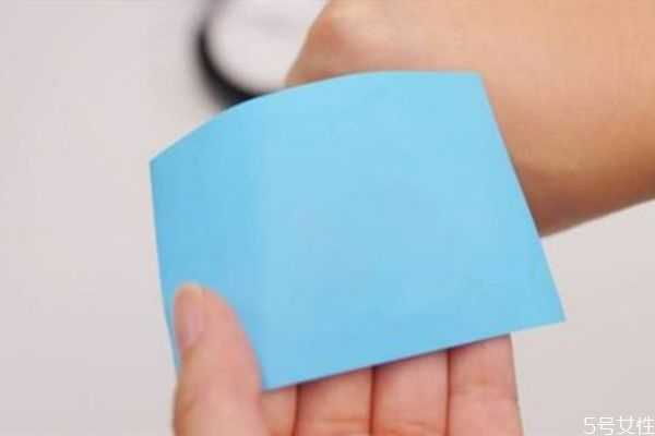 可伶可俐吸油纸打开方式 可伶可俐吸油纸蓝粉区别 可伶可俐吸油纸打开方式 可伶可俐吸油纸蓝粉区别