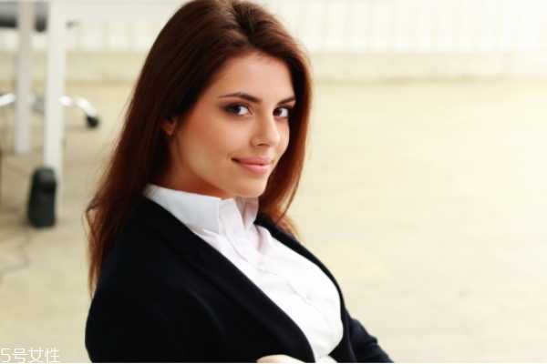 冬天油性皮肤用什么护肤品