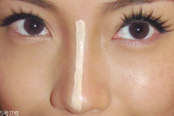 挺拔鼻子怎么画？怎么画鼻影显立体