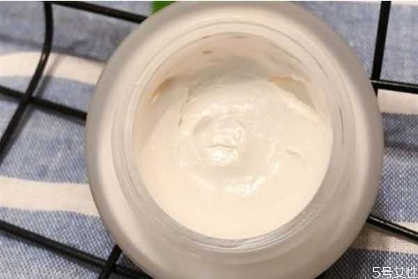 珍珠膏是化妆品还是护肤品？珍珠膏的正确使用方法