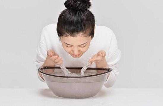 白醋洗脸可以祛痘吗?白醋洗脸有什么好处 白醋洗脸可以祛痘吗?白醋洗脸有什么好处