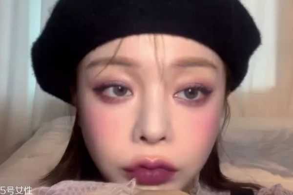 娇兰小灯泡粉底液好用吗 娇兰小灯泡粉底液好用吗