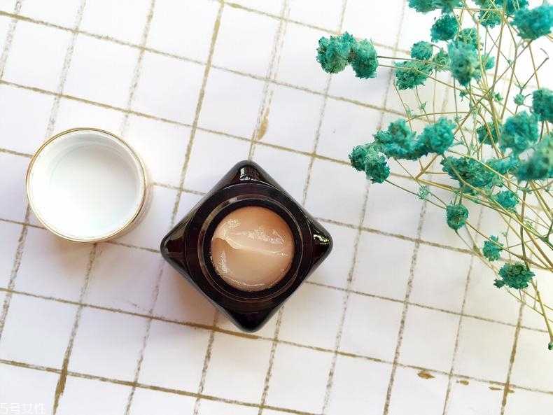 雅诗兰黛抗蓝光眼霜好用吗