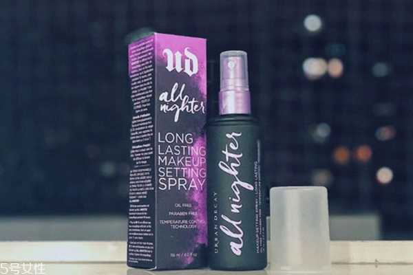 干性皮肤定妆喷雾哪个好