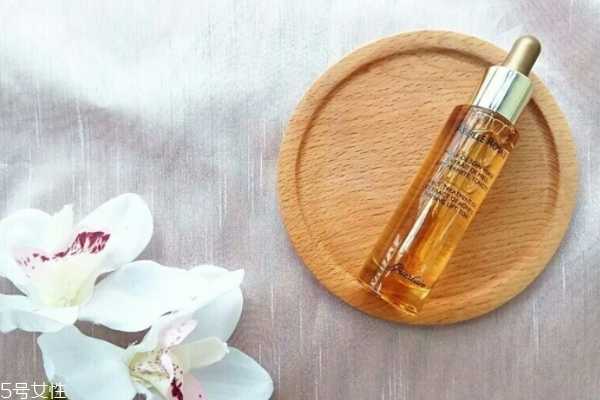 秋冬护理少不了一款精华油 秋冬护理少不了一款精华油