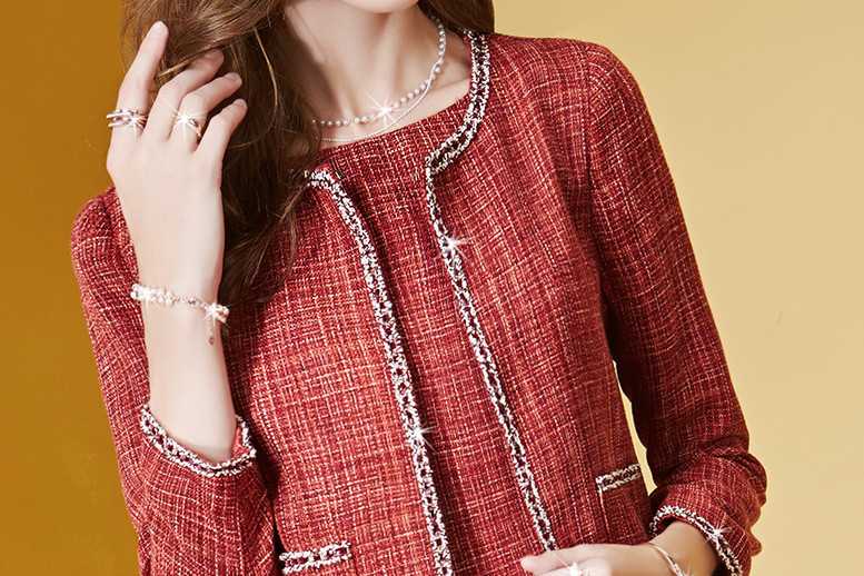 小香风套装怎么搭配？小香风套装衣服怎么穿