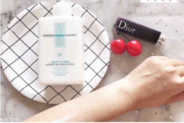 自然旋律身体乳怎么样 自然旋律果酸身体乳