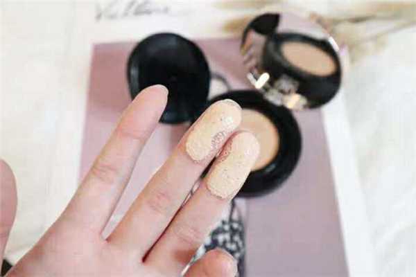 完美日记牛奶肌气垫适合油皮吗?完美日记牛奶肌气垫闷痘吗 完美日记牛奶肌气垫适合油皮吗?完美日记牛奶肌气垫闷痘吗