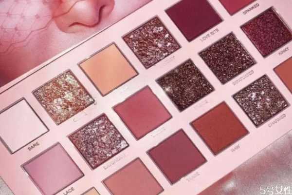 眼影怎么判断是否过期？眼影结块是过期了吗