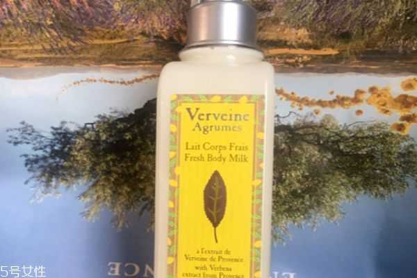 冬天身上起皮怎么办