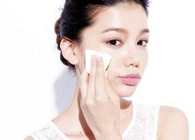 防晒用多少量最好 依不同质地加减份量