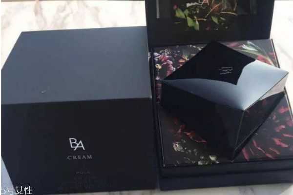 20岁适合用什么面霜