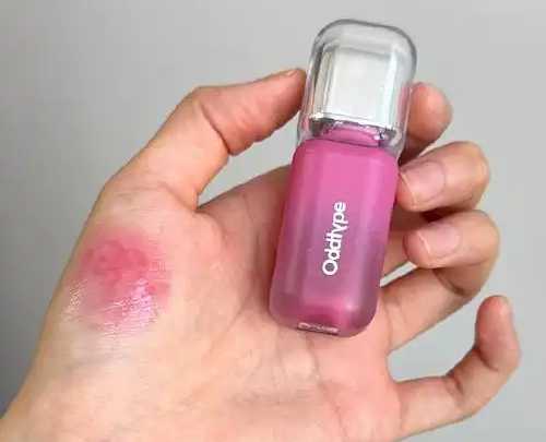 使用唇蜜后需要擦掉吗