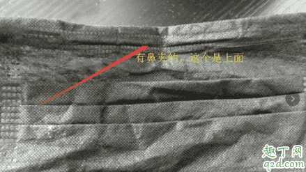 黑色口罩和蓝色口罩哪个好?黑色一次性口罩绳子在里面还是在外面