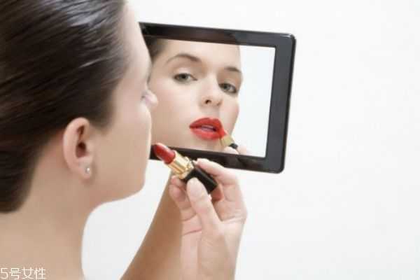 口红过了保质期还可以用吗 建议不要用