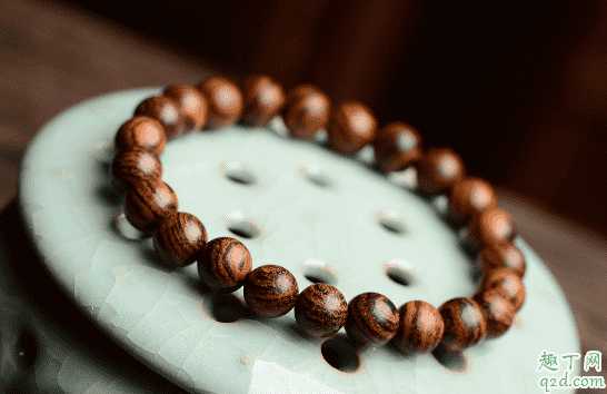 沉香搁置久了会不会腐烂?沉香怎么保存才能放的久 沉香搁置久了会不会腐烂?沉香怎么保存才能放的久