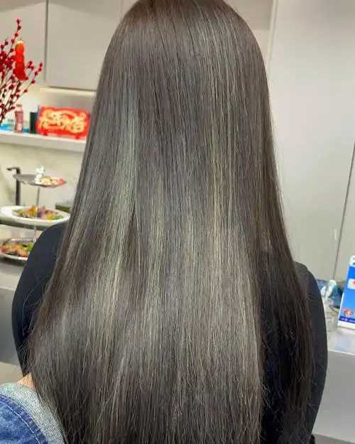 护发精油为什么要头发半干用