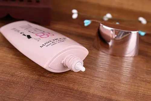 儿童能使用粉底霜吗 儿童能使用粉底霜吗