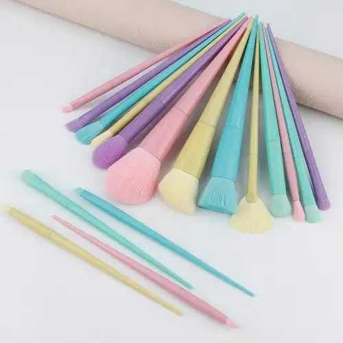 散粉刷和蜜粉刷一样吗