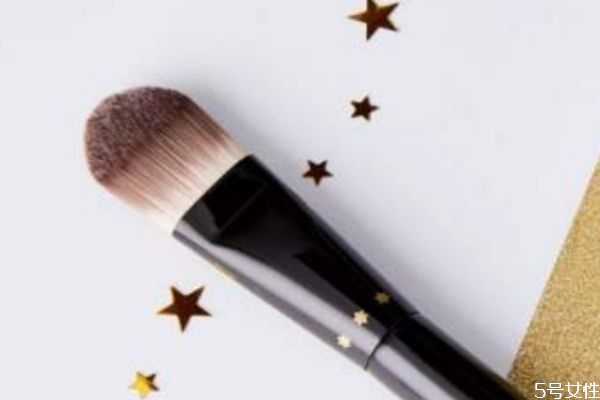 化妆刷刷毛越软越好吗 化妆刷毛毛炸开了怎么办