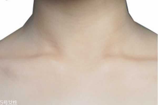 锁骨怎么修容？化妆锁骨怎么画