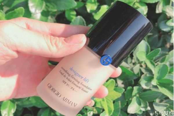 阿玛尼大师粉底液蓝标2号和3号哪个白？阿玛尼大师粉底液蓝标怎么样