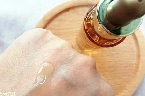 秋冬护理少不了一款精华油 秋冬护理少不了一款精华油