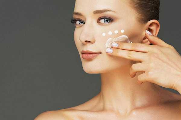 抗衰老紧致面霜白天用还是晚上用好 抗衰老紧致面霜白天用还是晚上用好