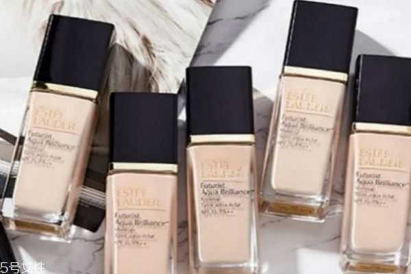 雅诗兰黛沁水适合混油吗?混油适合什么粉底液 雅诗兰黛沁水适合混油吗?混油适合什么粉底液