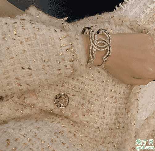 小香风外套是什么面料?小香风外套怎么清洗 小香风外套是什么面料?小香风外套怎么清洗