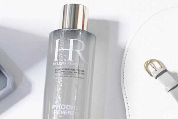 化妆水在哪一步使用？化妆水的使用顺序