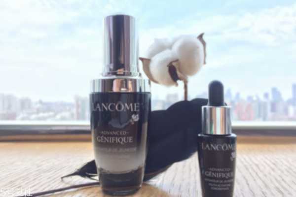 兰蔻小黑瓶是什么功效