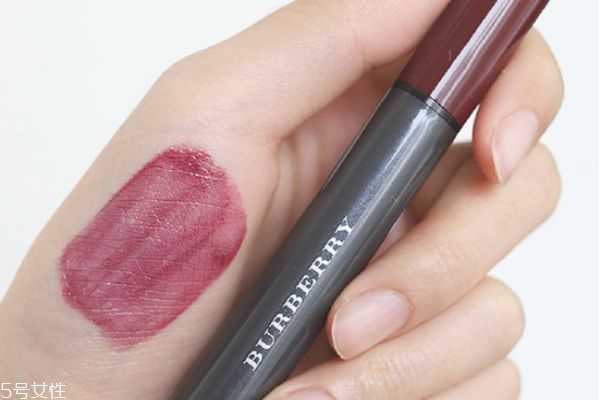 burberry气垫唇釉怎么样? burberry气垫唇釉怎么样?