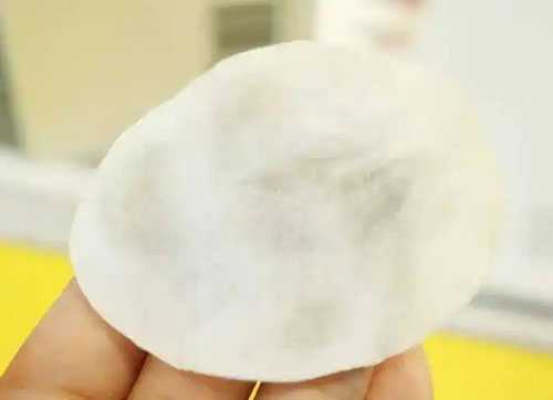 化妆棉可以用来上粉底液吗 化妆棉可以用来上粉底液吗