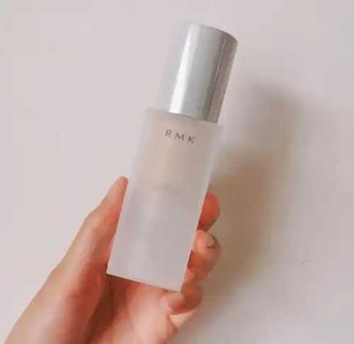 粉底霜出水怎么回事 粉底霜出水怎么回事