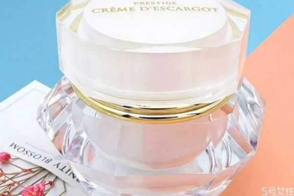 蜗牛霜需要卸妆吗?蜗牛霜可以当面霜用吗 蜗牛霜需要卸妆吗?蜗牛霜可以当面霜用吗