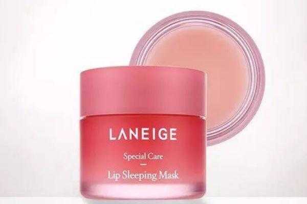 唇膜可以当口红打底吗？唇膜可以涂脸上吗